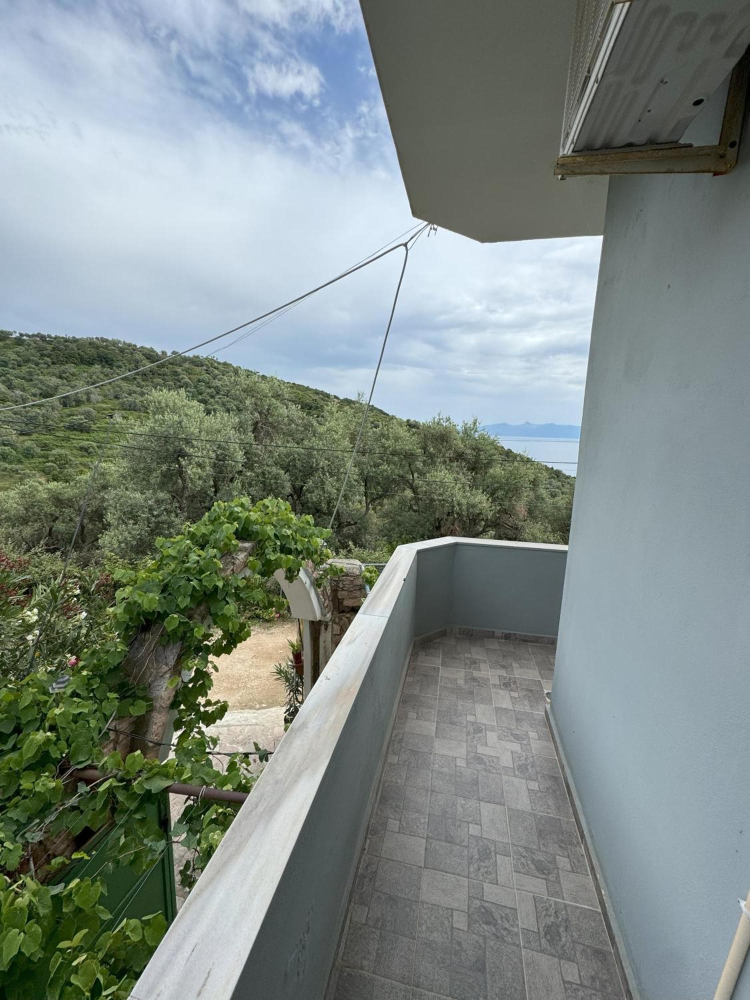 Adrian Agustin Rooms Lukovë 外观 照片